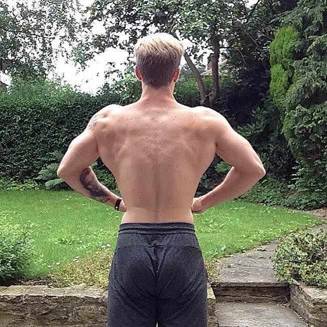 The workout to get a back V-taper - Muscle & Fitness